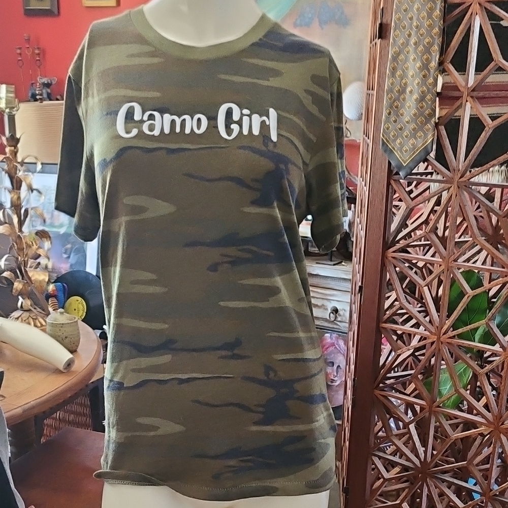 Alternative So Soft Cotton Blend Camo Girl Camoflage T-shirt Size SMALL